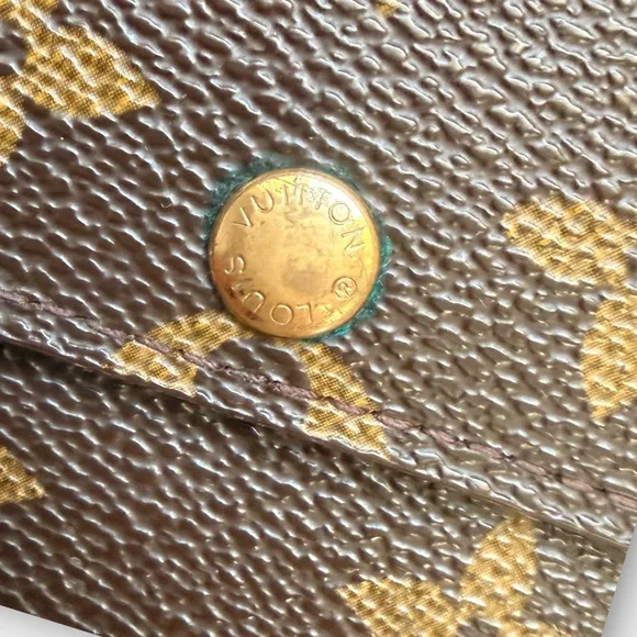 Louis Vuitton Sarah Wallet Monogram Canvas – Classic Bifold - Picture 11 of 12